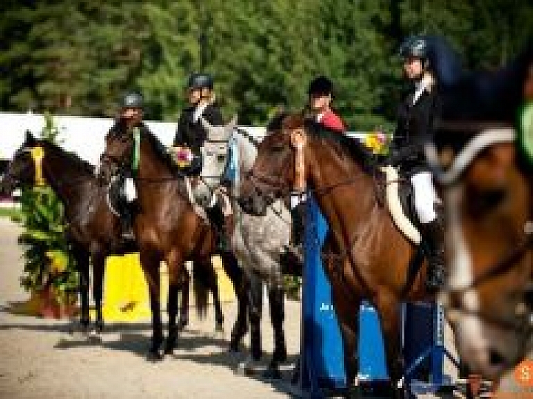 Jauno Jātnieku skola aicina uz septītajām Vislatvijas Zirgu dienām