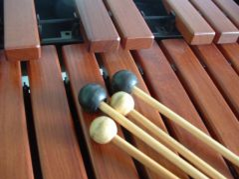 Siguldā uzstāsies meditatīvās mūzikas duets "Mirabai Ceiba"