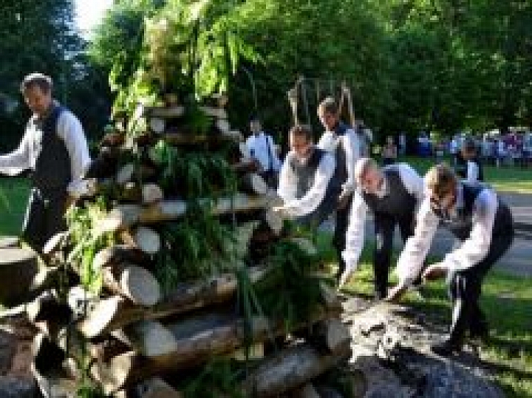 28.jūnijā aicina uz Burtnieka novada svētkiem!