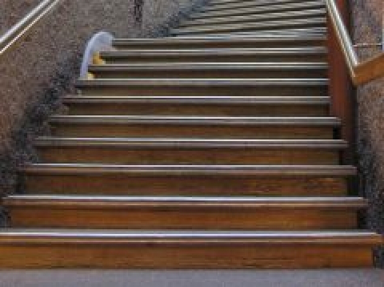 Siguldā aicina pieteikties skrējienam augšup pa 444 pakāpieniem