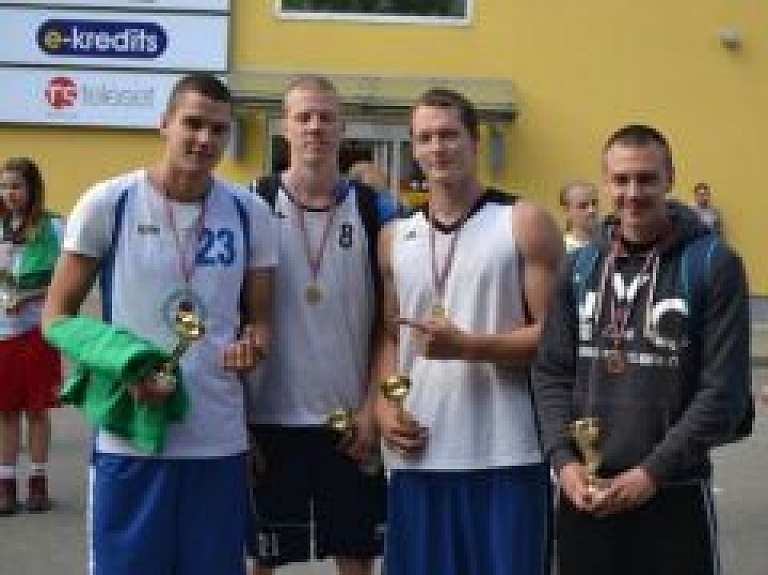 Daugavpils basketbola turnīrā piedalās dalībnieki no Itālijas un ASV