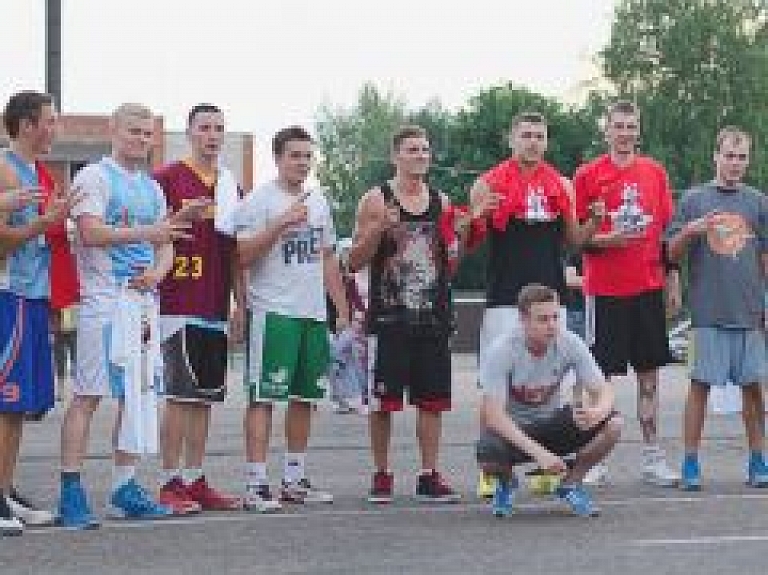 Pirmajā "Ghetto Alianses Limbaži" ielu basketbola turnīrā uzvar "Riekstkodis"