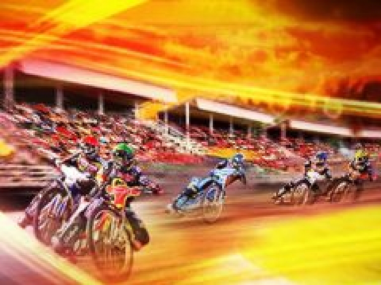 Rīgā atklāta spīdveja trase