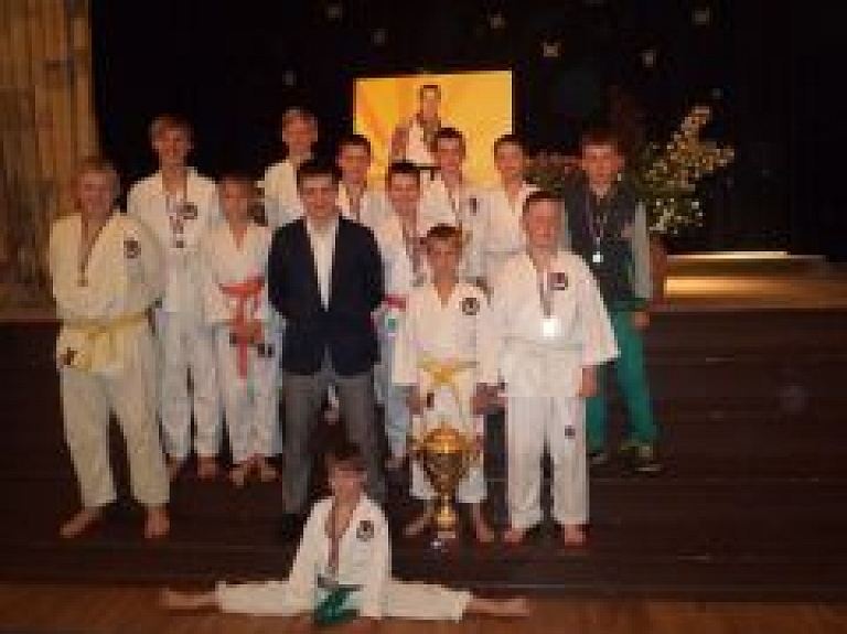 "Ippon" karatisti izcīna Artūra Rancāna piemiņas kausu