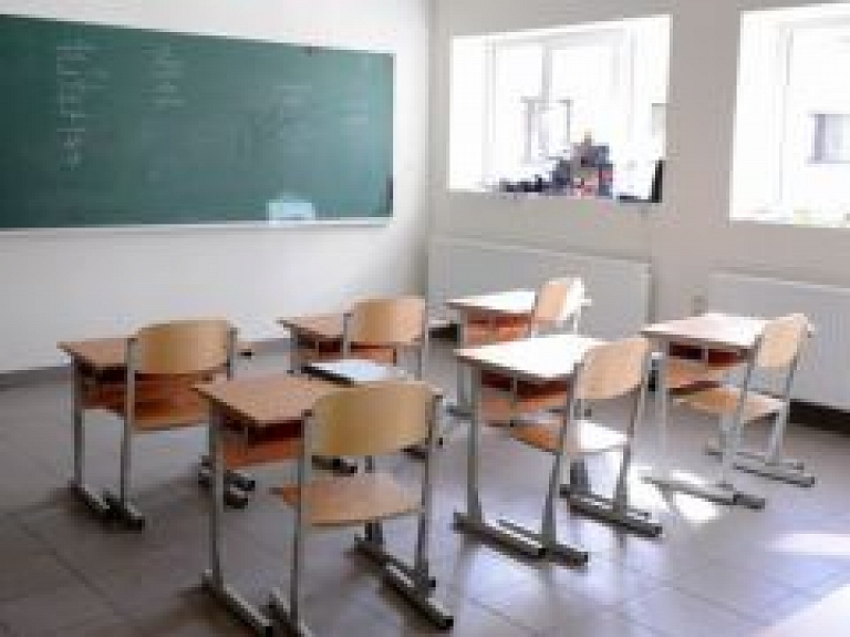 Jauno pedagogu darba samaksas modeli darba grupai prezentēs pēc nedēļas