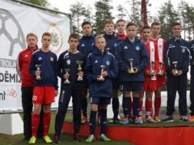 Kurzemes U-14 futbolisti uzvar LMT Futbola akadēmijas pavasara reģionālo izlašu turnīrā