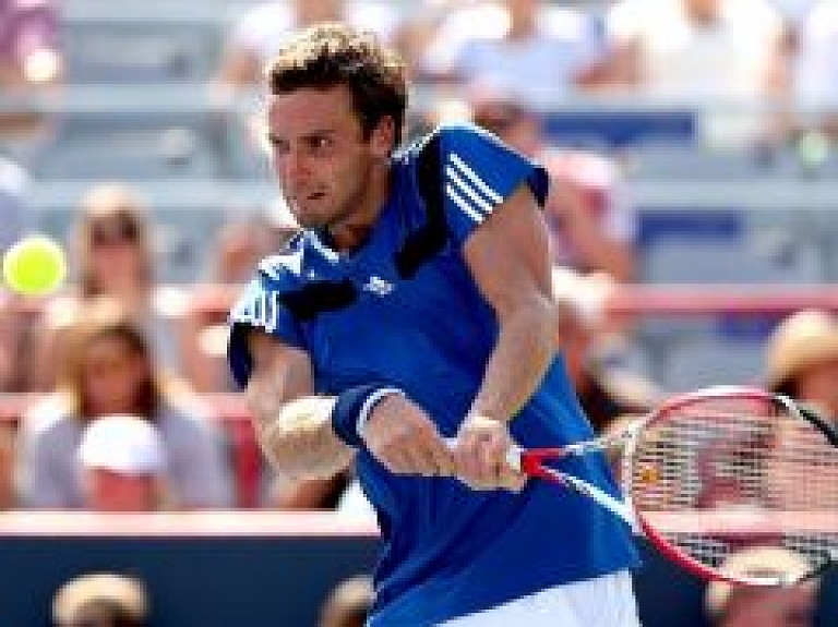 Gulbis revanšējas Dolgopolovam par zaudējumu Montekarlo