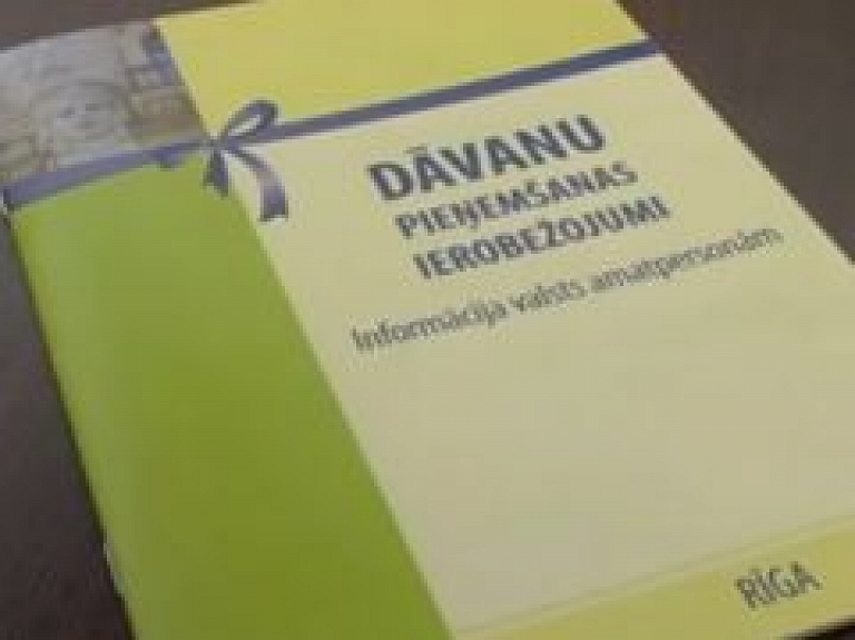 KNAB grib plašākas iespējas sodīt par "pateicību" došanu ārstiem