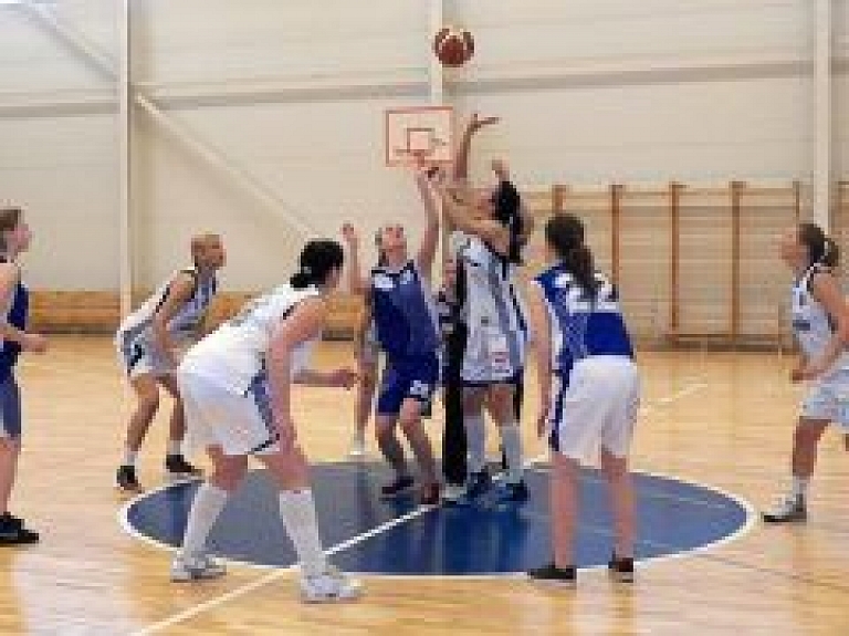 Ziemeļvidzemes sieviešu basketbola līgai sezona izvērtusies smaga