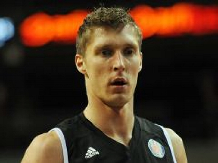 Tiesa liek "VEF Rīga" samaksāt K.Bērziņam un viņa aģentam 440 000 eiro