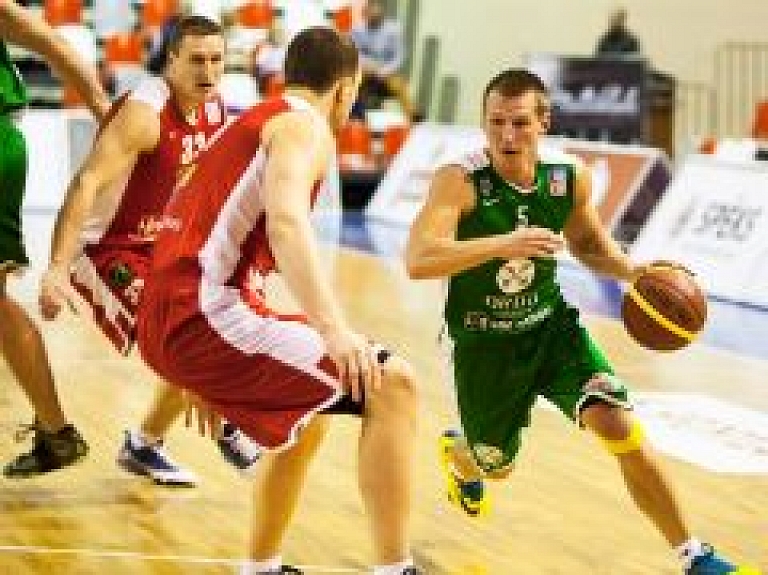 Kaufmaņa 34 punkti neglābj "BK Valmiera" no zaudējuma