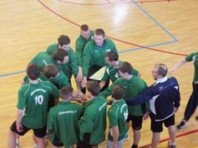 Volejbolisti gatavojas play-off spēlēm