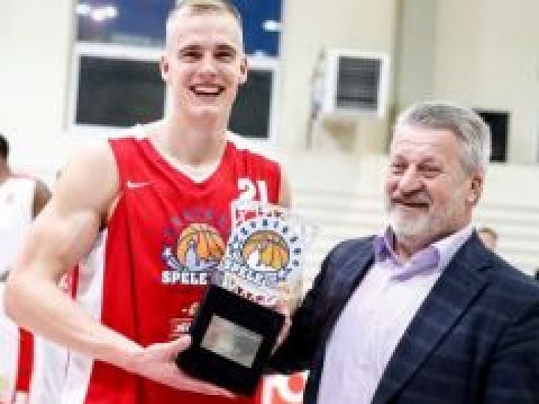 Kristaps Dārgais kļūst par Zvaigžņu spēles MVP
