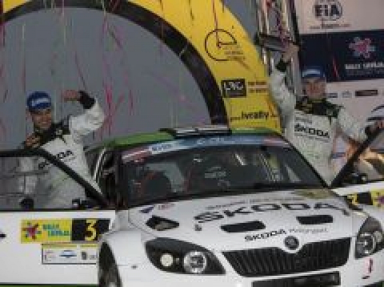 "Rally Liepāja" triumfē Škoda Motorsport un Esapeka Lapi