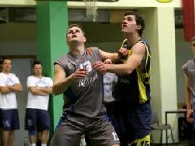 Valmieras pilsētas čempionāta basketbolā ceturtās kārtas spēļu apskati