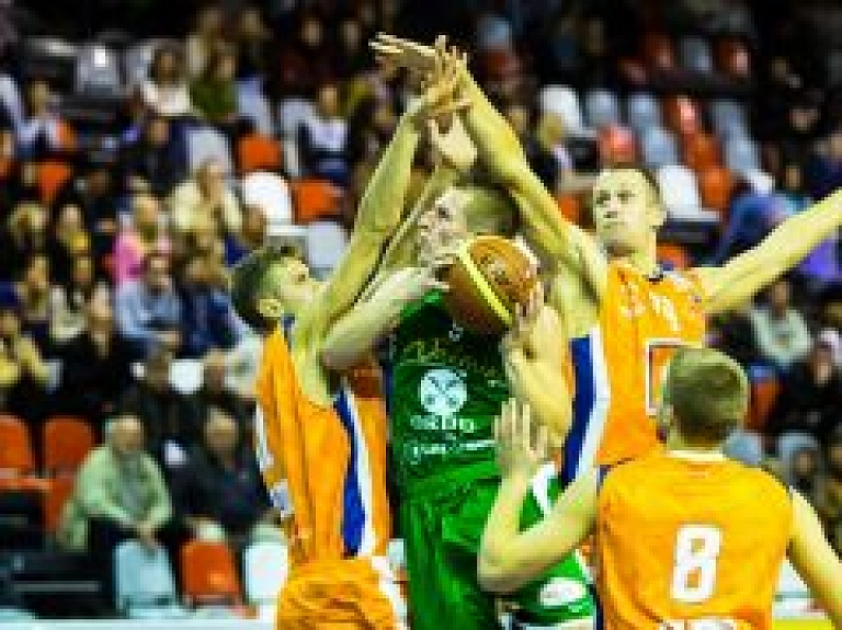 Kalve un Kaufmanis kaldina BK Valmiera panākumu pār BA Turība