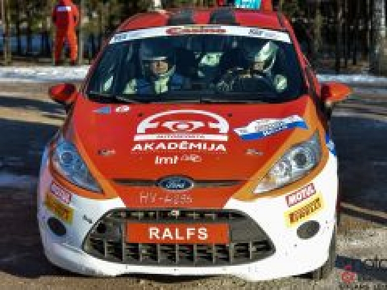 Ralfs Sirmacis un Māris Kulšs uzvar "Halls Winter Rally 2013"