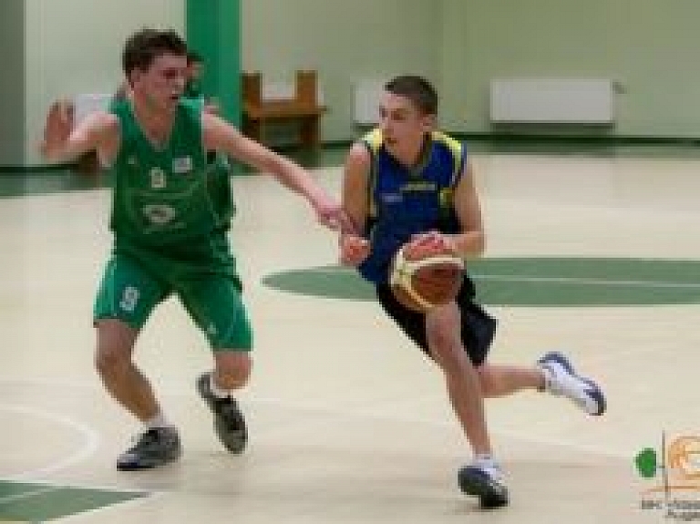 Valmieras pilsētas čempionāta 3.kārtas spēļu apskats