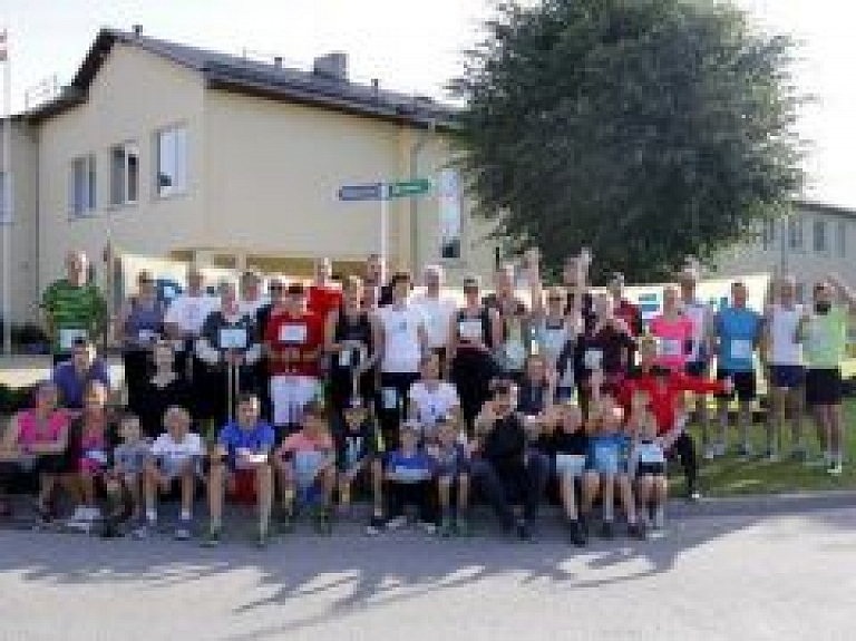 Aizvadīts trešais skrējiens un nūjošana apkārt Lielajam Ansim