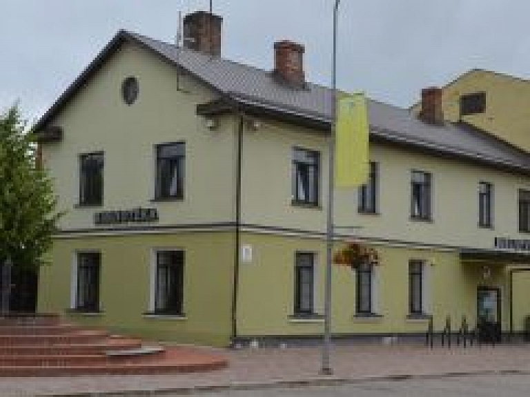 Uzsākti remontdarbi Jēkabpils pilsētas bibliotēkā un Tautas namā