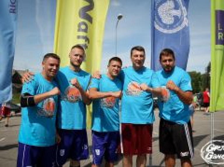 "​Ghetto Games" Krāslavas turnīrā basketbolu spēlē arī Vējonis