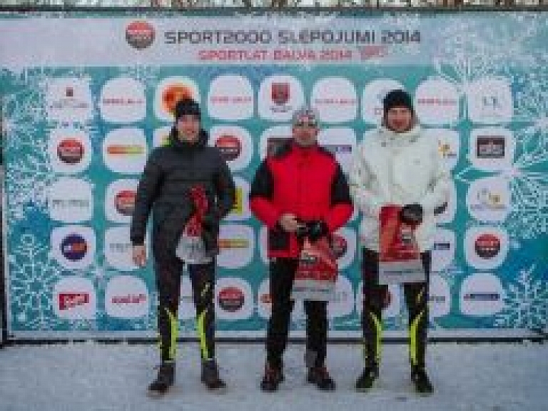 Juris Damškalns veiksmīgi startē "Sport2000" Slēpošanas sprintā
