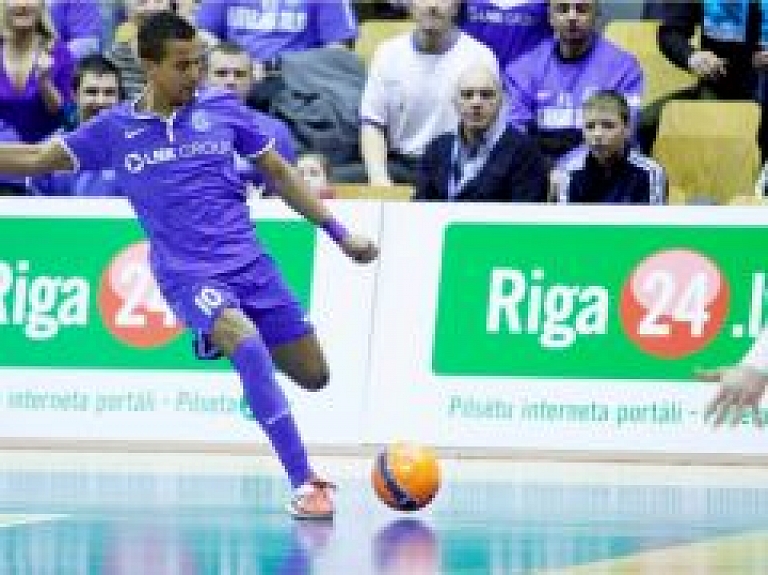 "Gazprom-Jugra" atkārtoti pārspēj FK "Nikars"