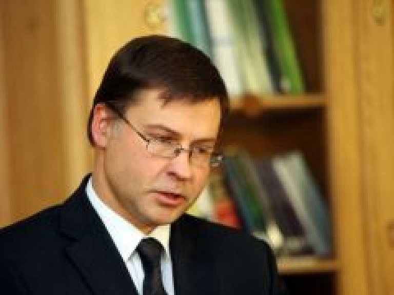 Dombrovskis: Vaivars ir profesionāls diplomāts un pieredzējis cilvēks