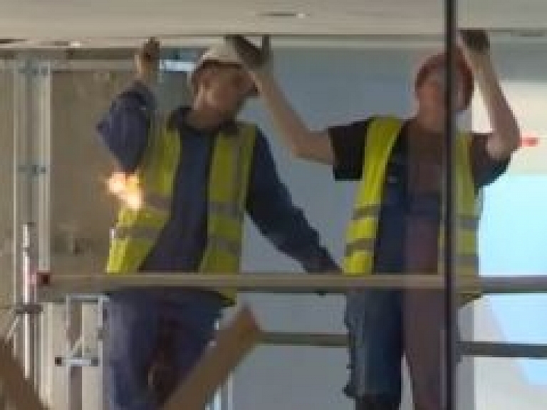 Rīga krīzes laikā apcirpusi arī savu būvvaldi