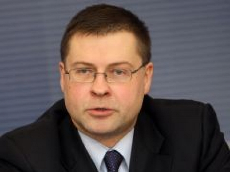 Šulcs: Dombrovska demisija viņa reputāciju Eiropā neietekmēs