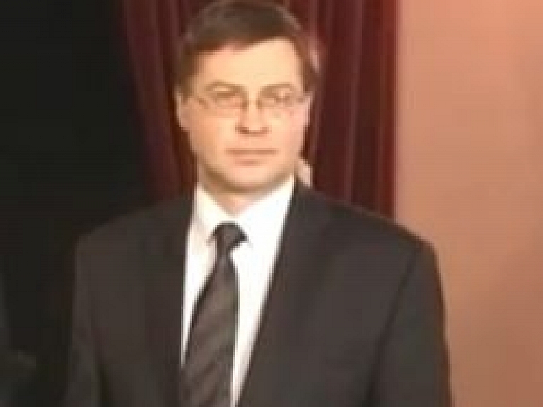 Dombrovskim prognozē EK prezidenta krēslu