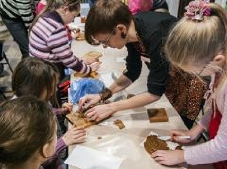 Ģimenes dienas pasākumi mākslas un dizaina muzejā