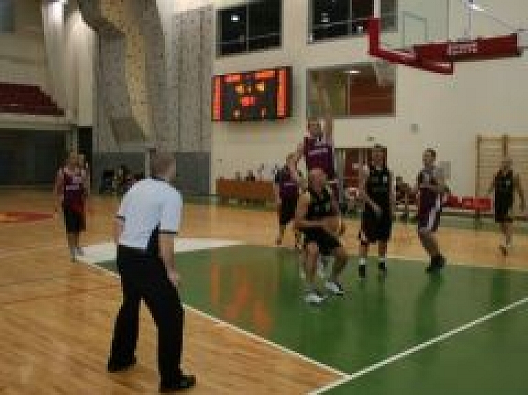Madonā izcīnīs "Ziemassvētku kausu" basketbolā