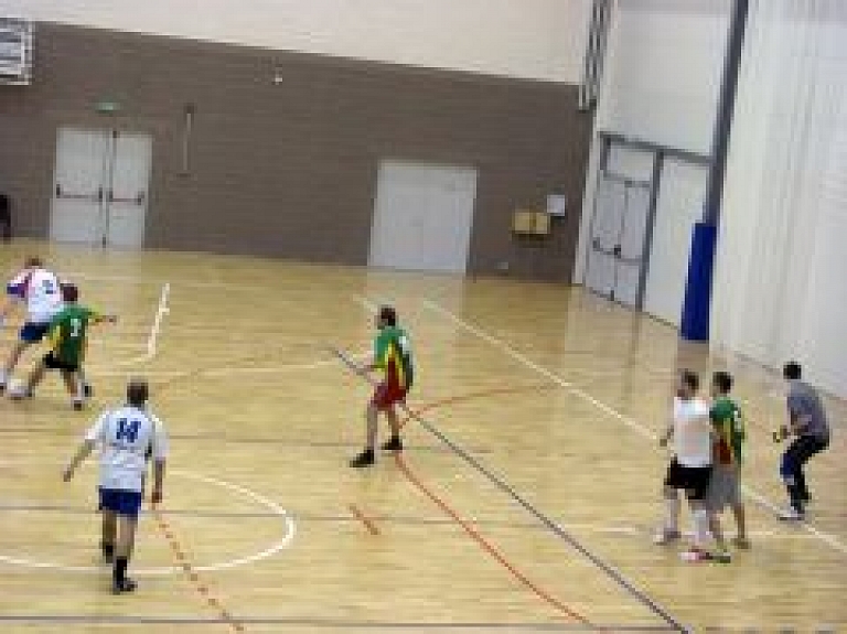 Drošības dēļ apturēta Vīpes skolas sporta zāles izmantošana