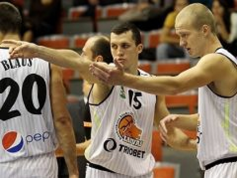 "Liepāja/Triobet" sagrauj "LMT BA" basketbolistus