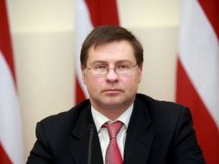 Dombrovskis pateicas iedzīvotājiem un ir par plašu koalīciju