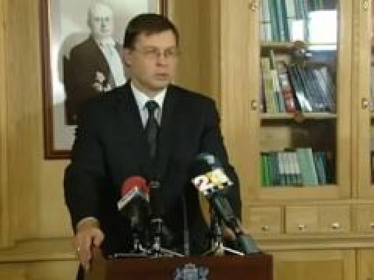 Dombrovskis aicina veidot plašu koalīciju