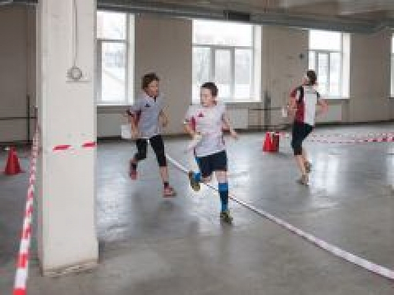 Rīgas telpu orientēšanās sacensībās uzvar igaunis