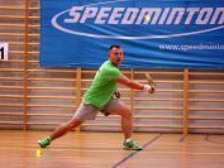 Sudrabs spīdmintonā