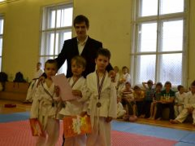 Dobelē aizvadītas karatē sacensības "Dobeles kauss 2013"