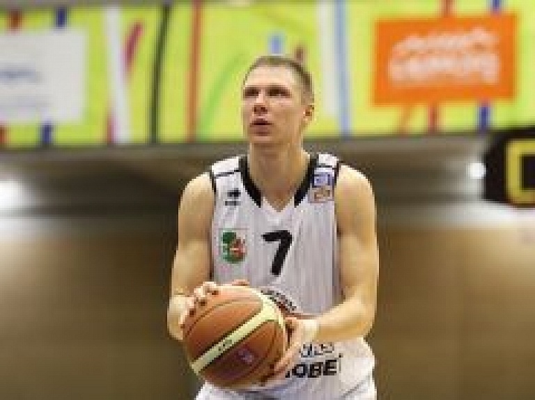 Liepājas basketbolisti piekāpjas valmieriešiem