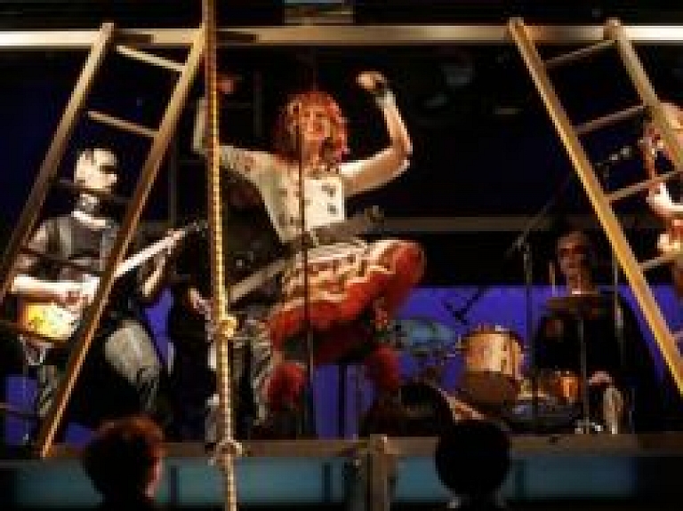 Limbažos demonstrēs izrādi bērniem "Pepija Garzeķe"