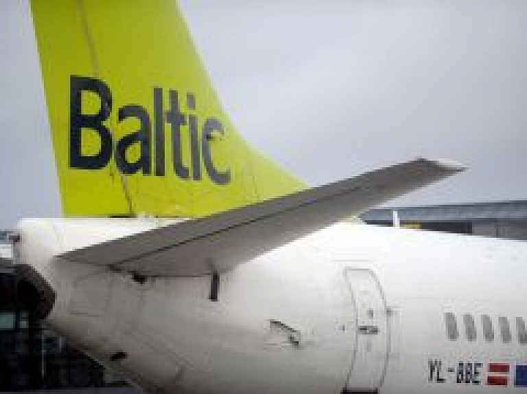 "Air Lituanica" no 23.maija pārtrauc lidojumus; reisus pārņem "airBaltic"