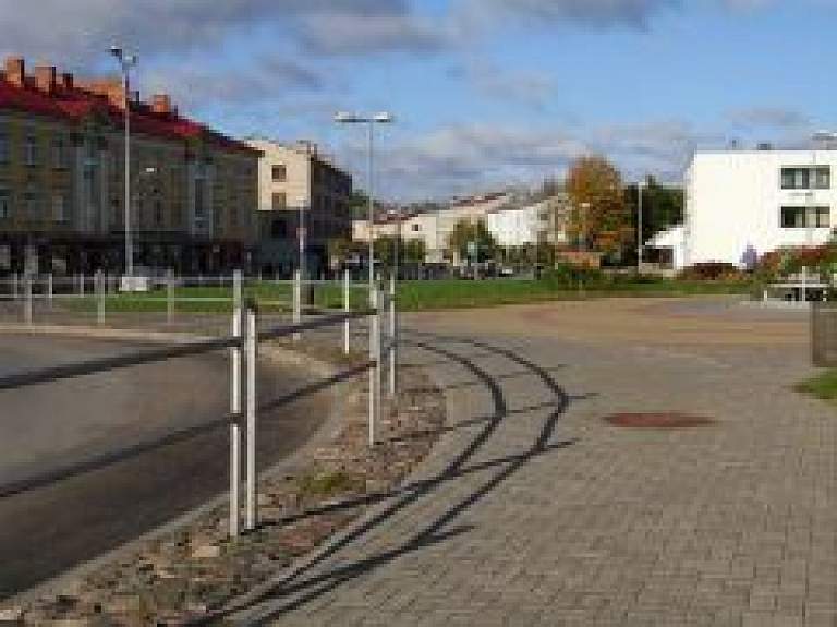 Vairāku valstu vēstnieki saredz sadarbības iespējas ar Valmieru