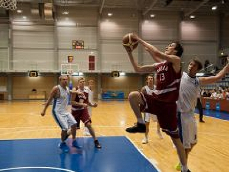 Baltijas parlamentāriešu basketbola turnīrā uzvarējusi Igaunija