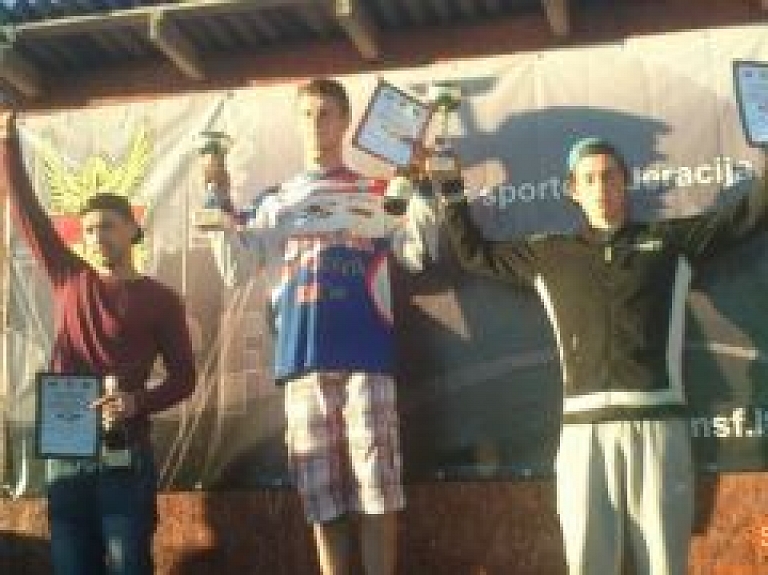 Motosportists Jānis Kārkliņš atkal gūst uzvaras