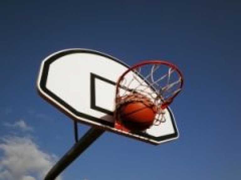 Kandavā norisinās trešā Prime kausa izcīņa basketbolā