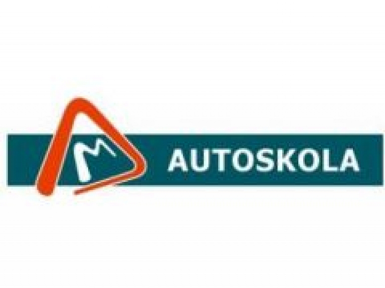 "VTU Valmiera" autoskola aicina uz autovadītāju kursiem CE kategoriju