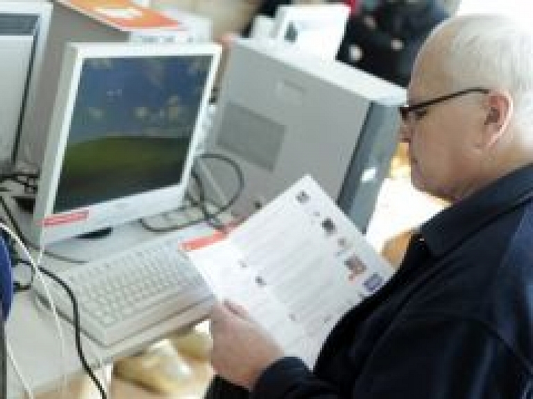 Valsts un pašvaldību e-pakalpojumi ļauj ietaupīt resursus