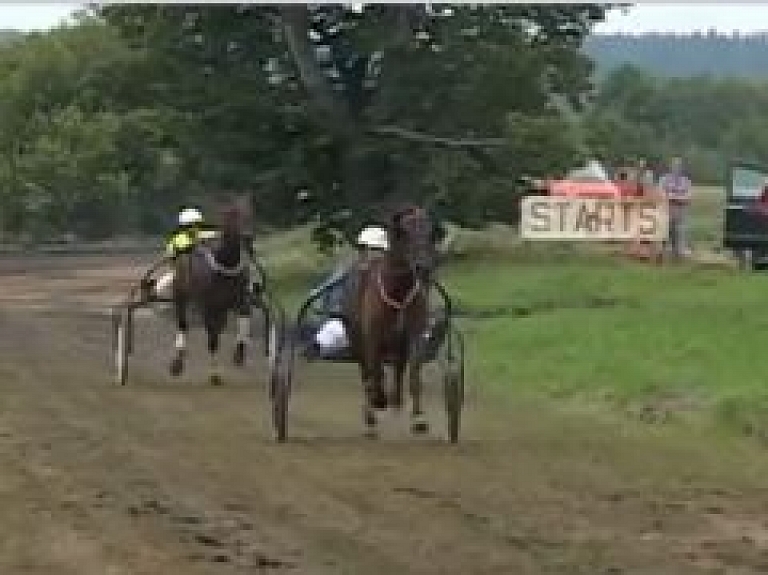 Latgales reģionālā TV: zirgu rikšošanas sacensības Dagdā